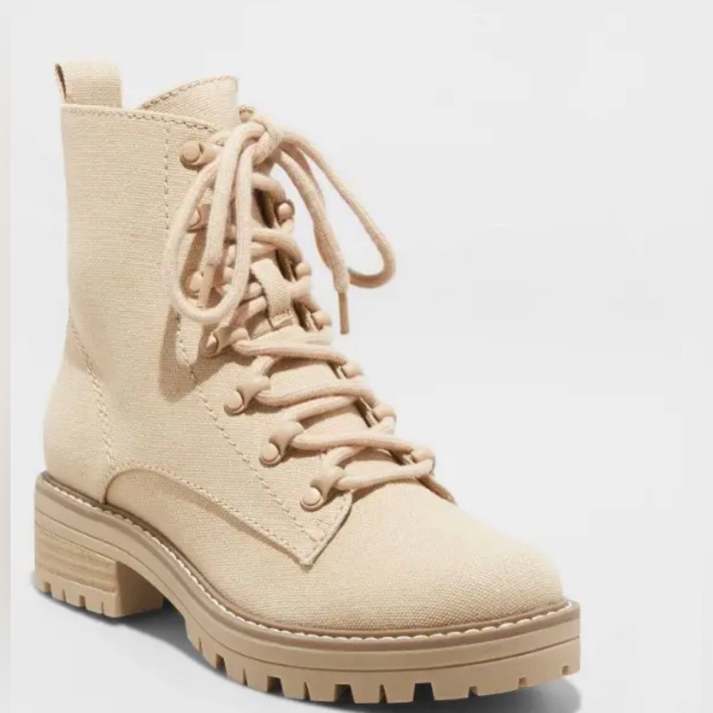 Universal Thread Beige Lace-Up Combat Boots
